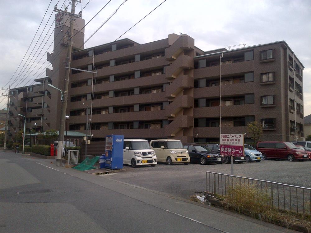 Local appearance photo. Local (11 May 2013) Shooting