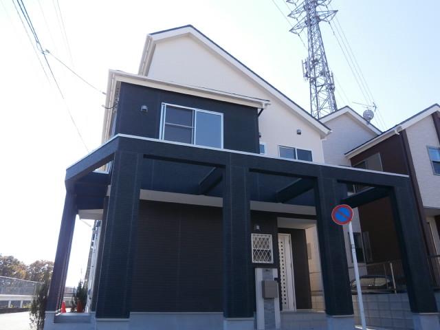 Local appearance photo. 6 Building