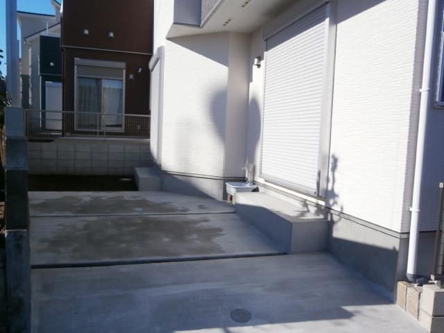 Parking lot. 6 Building