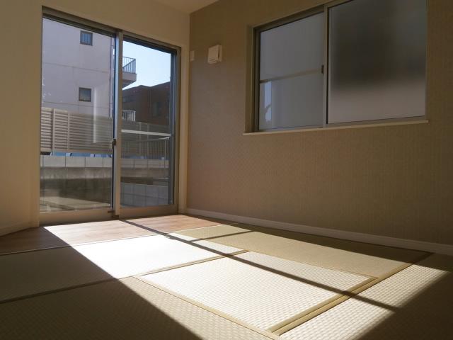 Non-living room. 6 Building Tatami-mat of Western-style continuous with the living