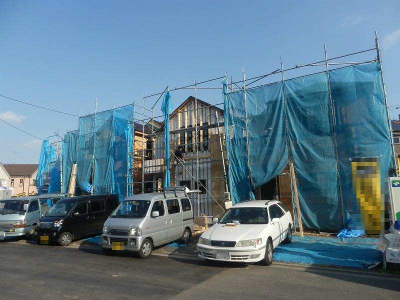 Local photos, including front road. Local (11 May 2013) Shooting