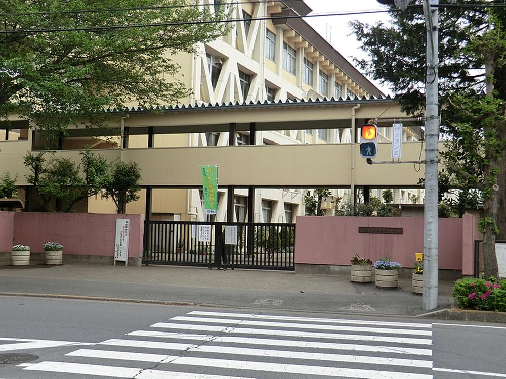 Junior high school. 1429m to Hino Municipal Hino fourth junior high school