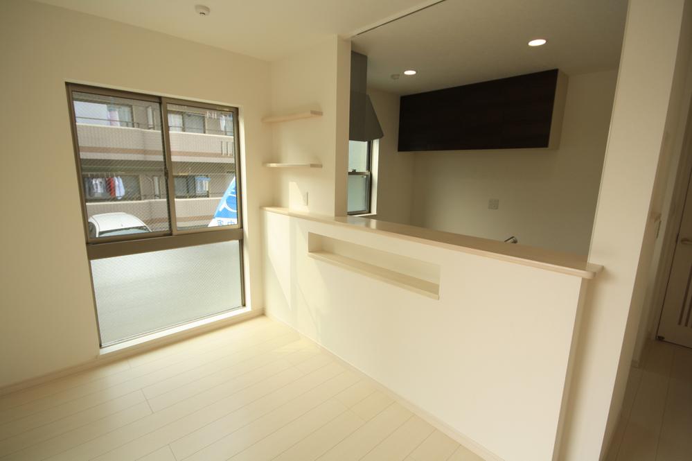 Same specifications photo (kitchen). Seller construction cases