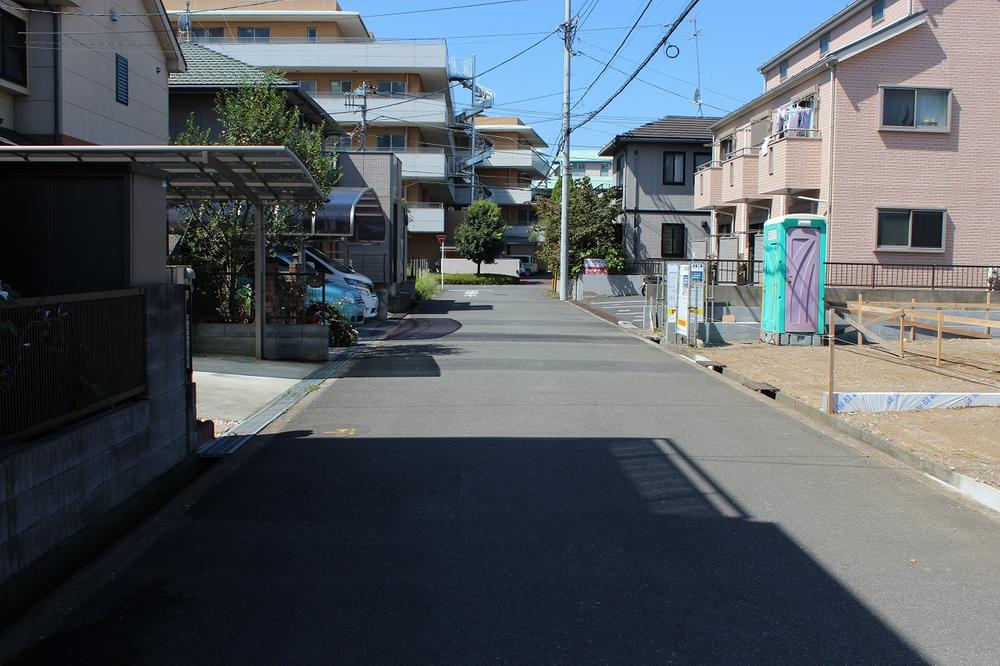 Local photos, including front road. Local (09 May 2013) Shooting