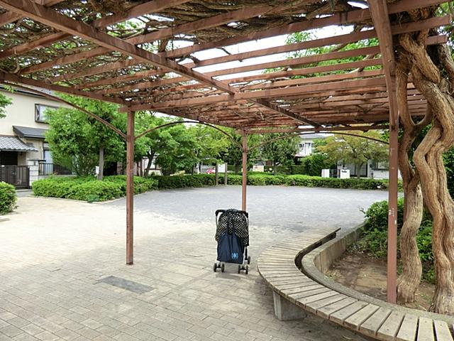 park. 710m to Shimoda azalea park