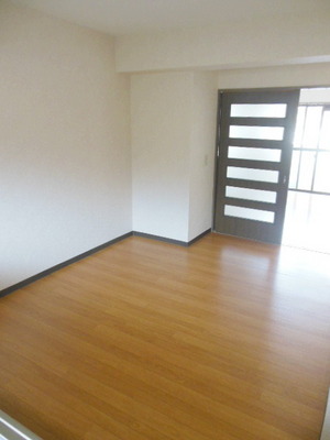 Living and room. Dining space