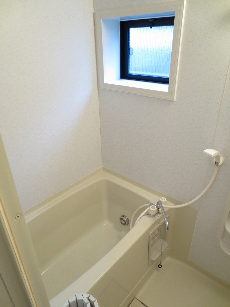 Bath. Also it suppresses growth of mold if there is a window of Akaritori