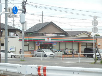 Convenience store. 1300m to Seven-Eleven (convenience store)