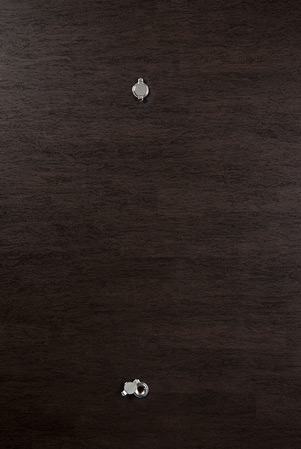 Security.  [Prevention door scope two places peep] Two locations installed in accordance with the child's point of view. Also, So that can not see the state of the room from the appearance, It has adopted a peep prevention cover.