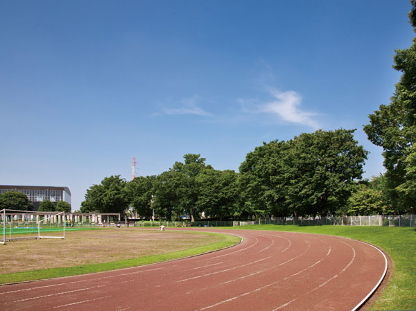 Surrounding environment. Citizen of forest sports park (about 20m, 1-minute walk)
