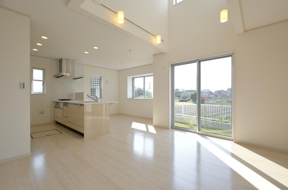 Building plan example (introspection photo). Same specifications building enforcement example living of flooring is wide 15 cm