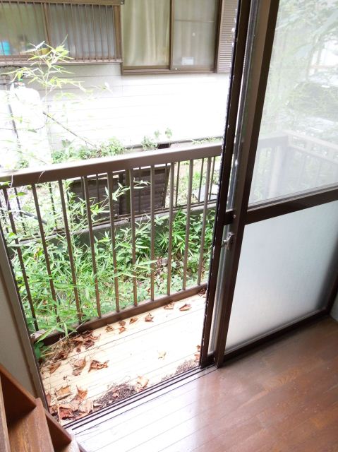 Balcony. ☆ It is a veranda ☆
