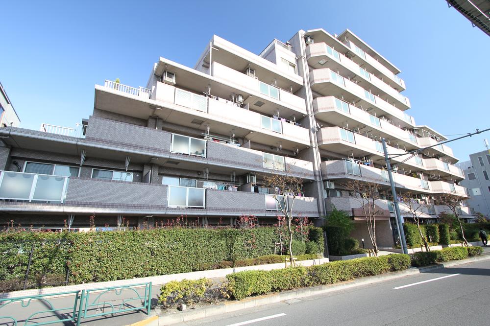 Hino City, Tokyo Manganji 2