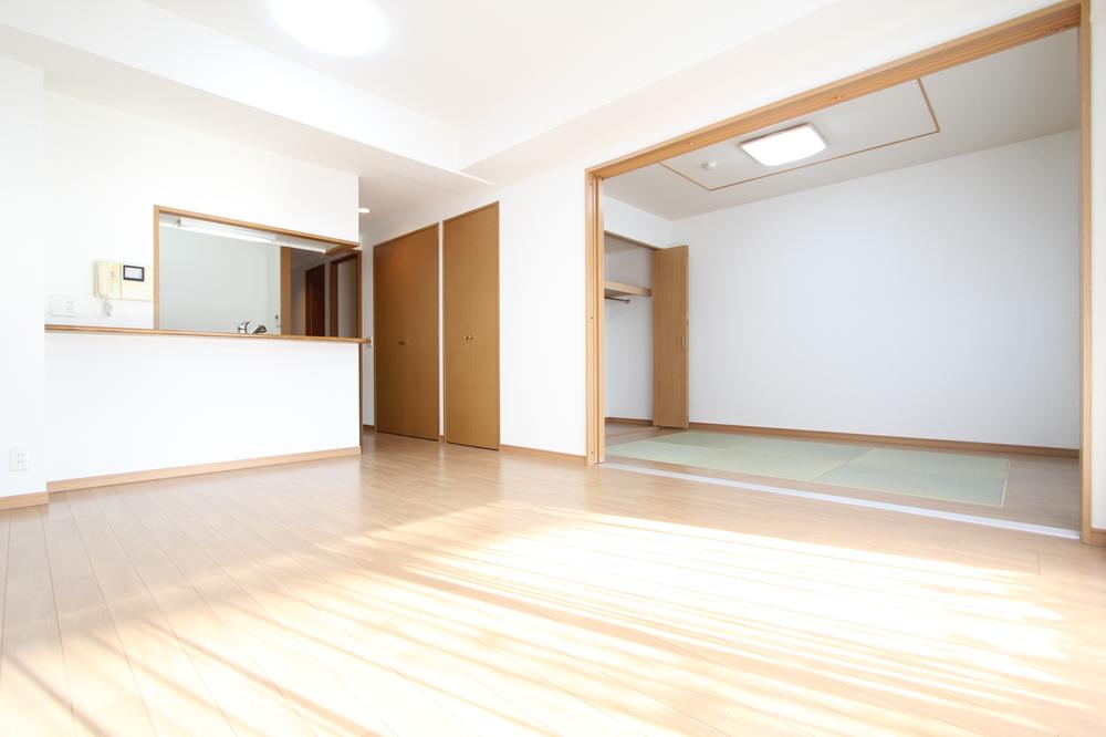 Hino City, Tokyo Manganji 2