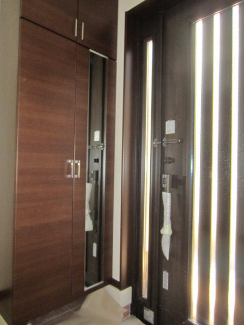 Entrance. Bright entrance.