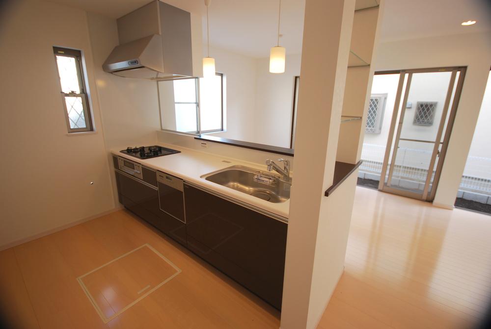 Same specifications photo (kitchen). Example of construction