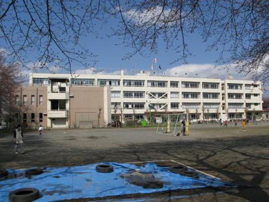Primary school. Seventh elementary school to 550m seventh elementary school 7 minutes walk (about 550m)