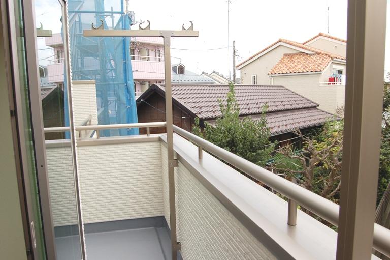 Balcony. It has become a wide balcony. It is with a handrail.