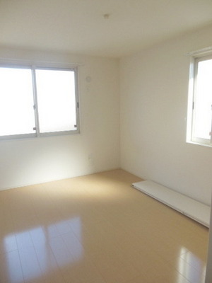 Living and room. The room is also bright