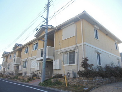 Building appearance. Situated in a quiet, residential area