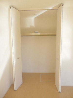 Receipt. There are housed in each of the two of the living room