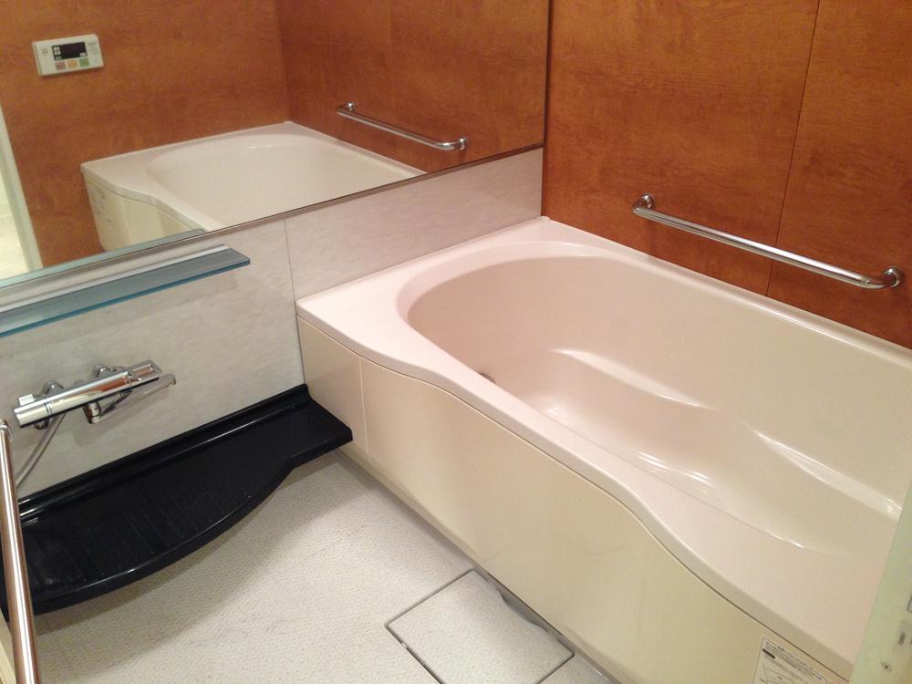 Bathroom. Indoor (10 May 2013) Shooting