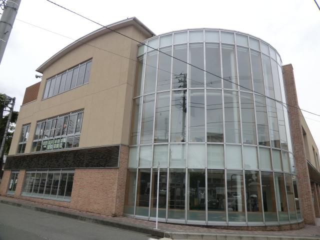 library. 367m to Hino City Hirayama Library (Library)