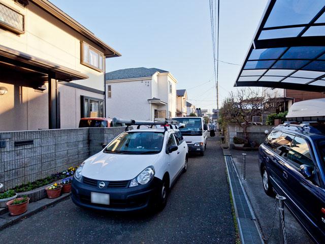 Local appearance photo. Local (12 May 2013) Shooting