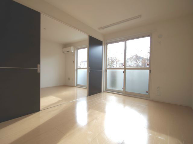 Other room space. It will be to open open the next to the Western-style 6 Pledge of door of the living room