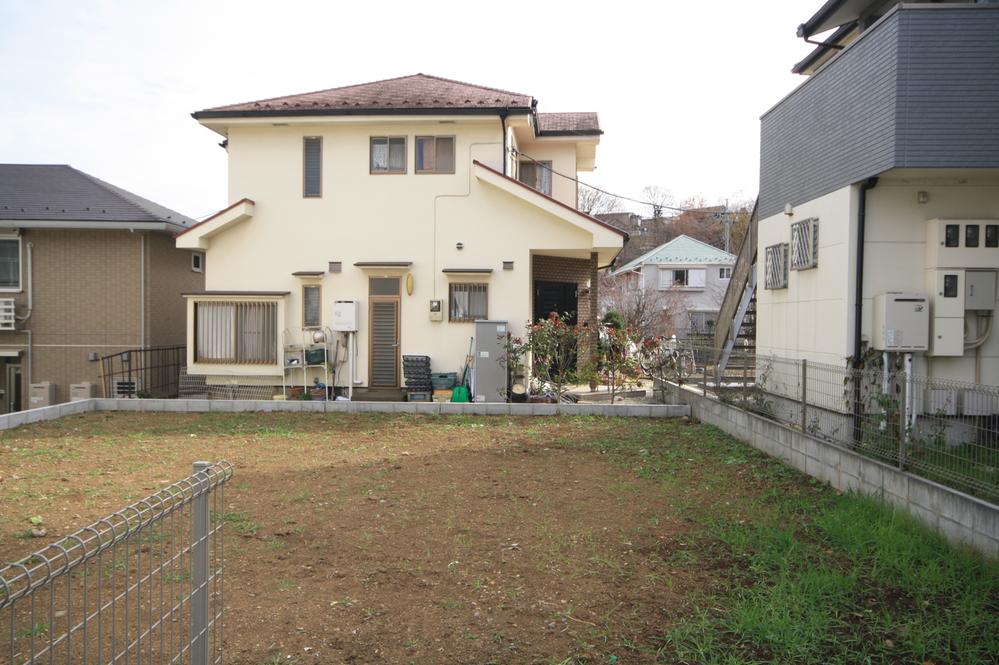 Local appearance photo. Local (12 May 2013) Shooting