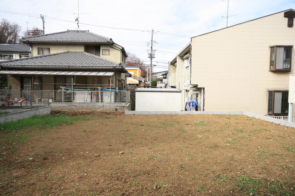 Local appearance photo. Local (12 May 2013) Shooting