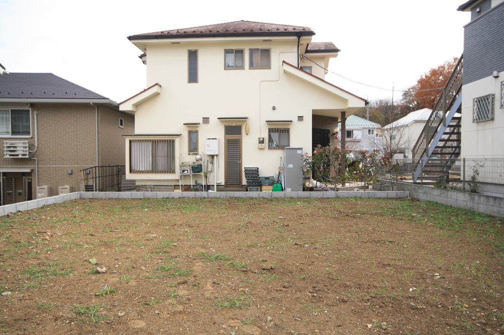 Local appearance photo. Local (12 May 2013) Shooting