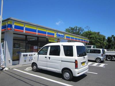 Convenience store. MINISTOP up (convenience store) 346m