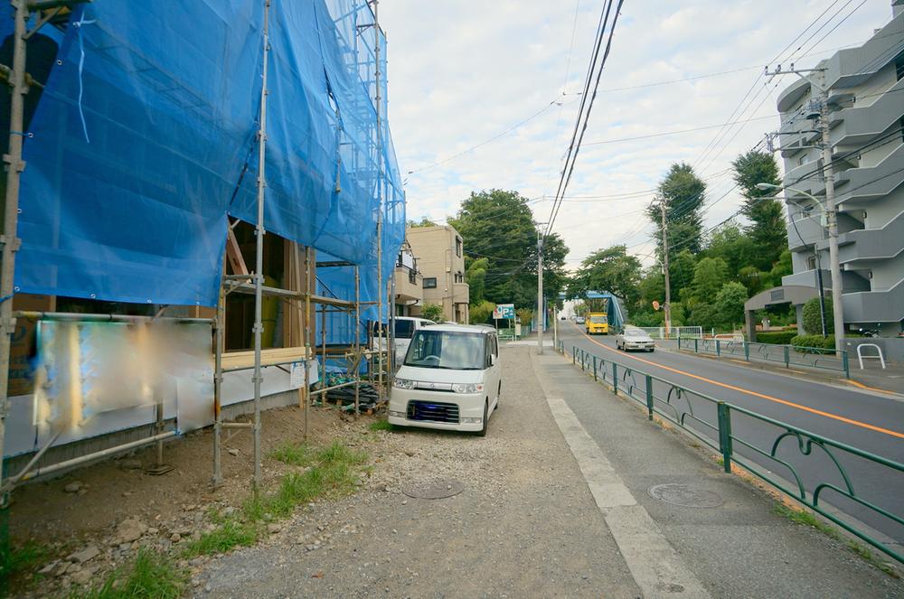 Local photos, including front road. Local Photos