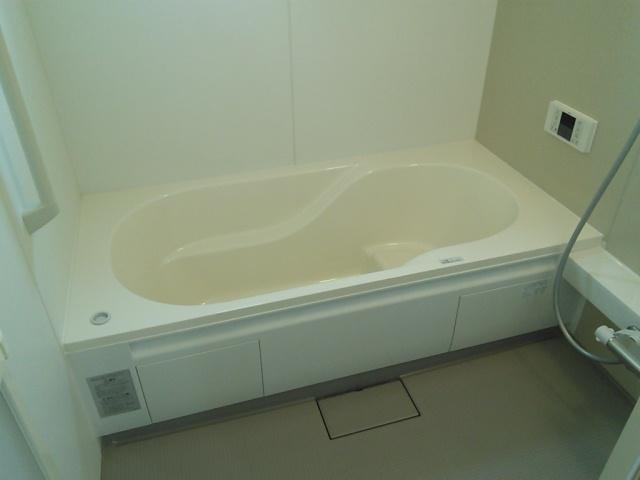 Bathroom. Indoor (12 May 2013) Shooting