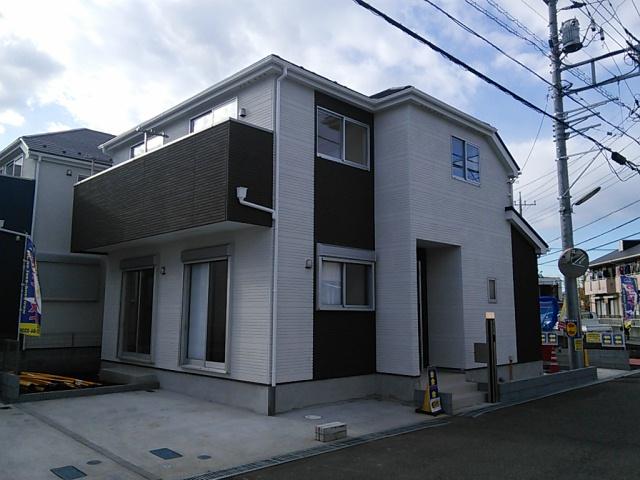 Local appearance photo. Local (12 May 2013) Shooting