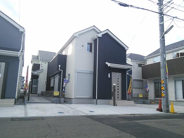 Local appearance photo. Local (12 May 2013) Shooting