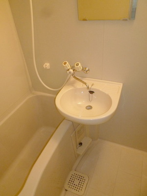 Bath.  ☆ Bathtub space ☆ 