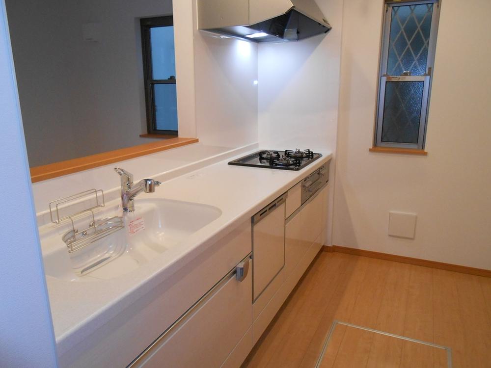 Kitchen. Indoor (10 May 2013) Shooting