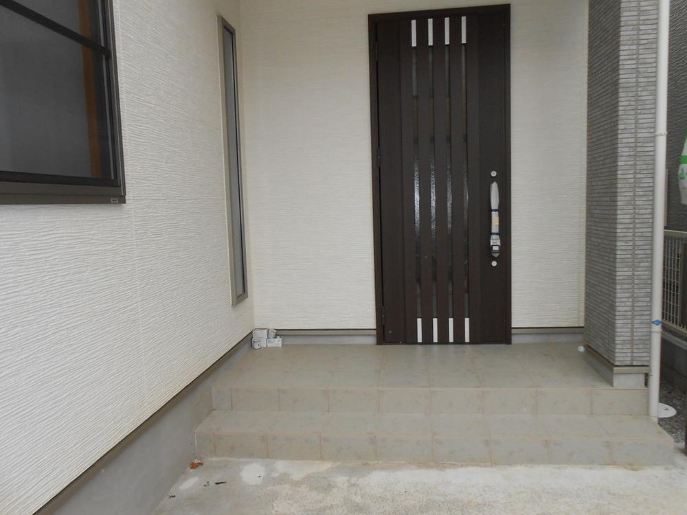 Entrance. Local (10 May 2013) Shooting