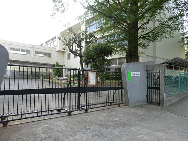 Primary school. 723m to Hino Municipal Hino sixth elementary school