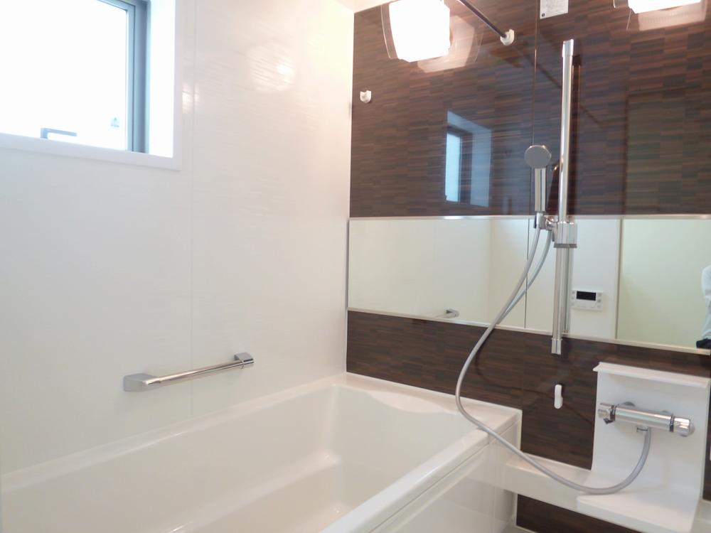 Same specifications photo (bathroom). Same specifications (bathroom)