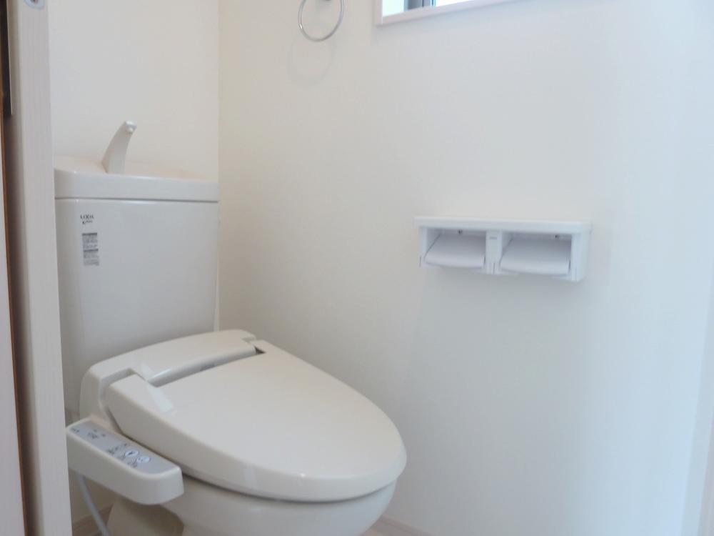 Same specifications photos (Other introspection). Same specifications (toilet)