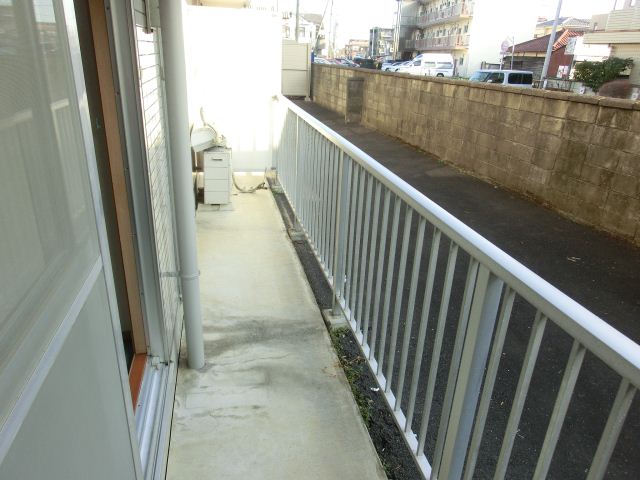 Balcony. You Jose the laundry on the balcony ☆