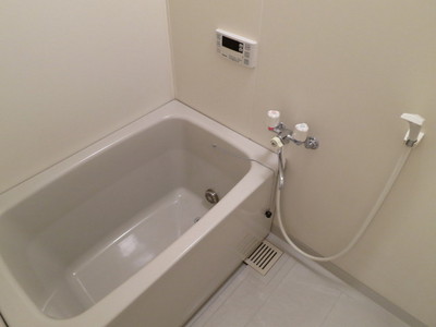 Bath. Bus with add cooked