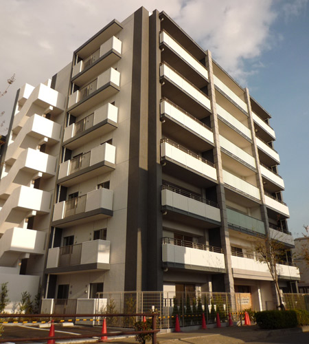Buildings and facilities. The people who live here, Pursuit of building appearance serving with pride as a home away from home. To draw a contrast with the gray tile while tones and color of the white tile, High impression of claiming the appropriate modern beauty to the city residence has been completed. (Appearance completed photo)