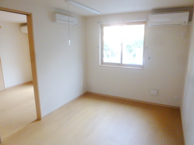 Living and room. Flooring of Western-style