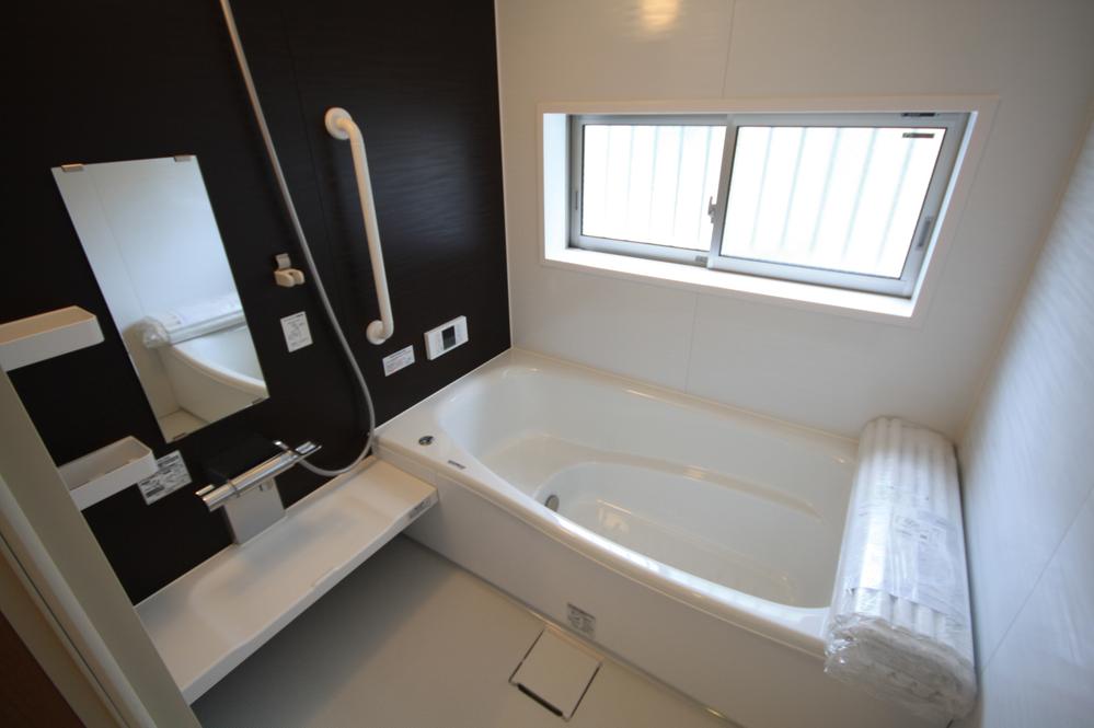 Same specifications photo (bathroom). Example of construction