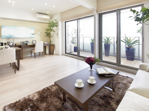  [LD] Open-minded LD drenched bright sunshine