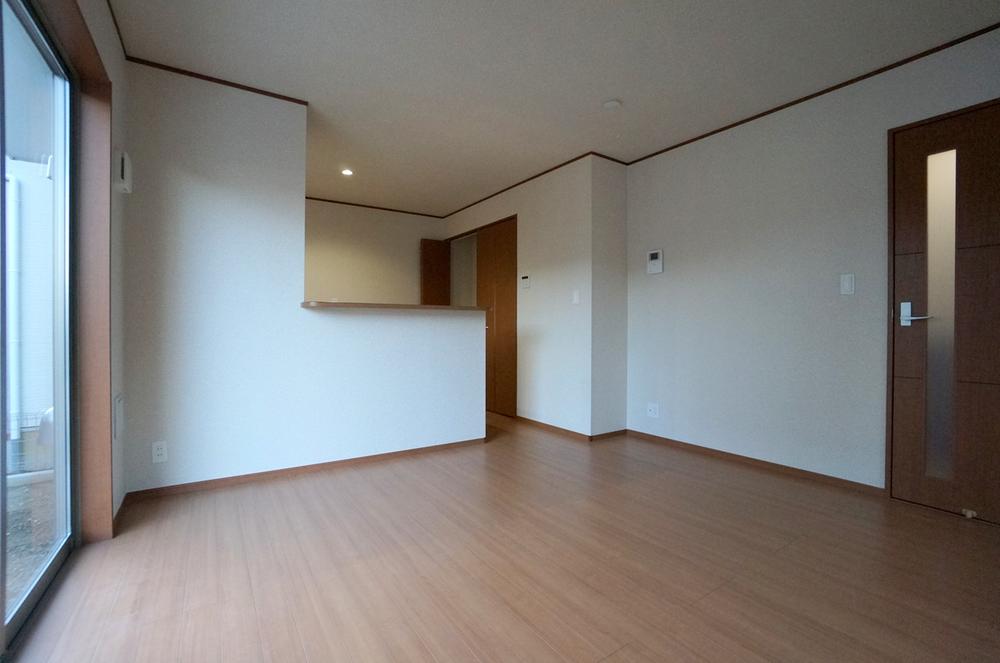 Same specifications photos (living). Example of construction